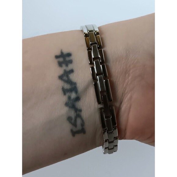 Unisex Silvertone Magnetic Therapy Bracelet 8 in - Picture 9 of 9